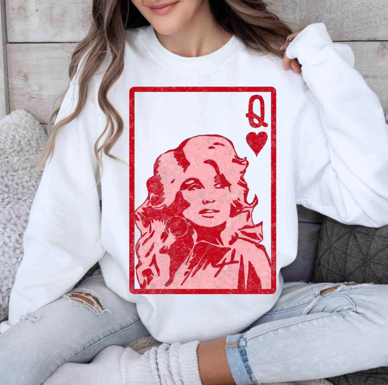 Quees Dolly \ Valentine Crewneck